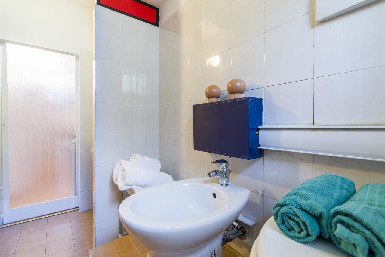 Nelson Mandela Forum Flat Florence Luaran gambar