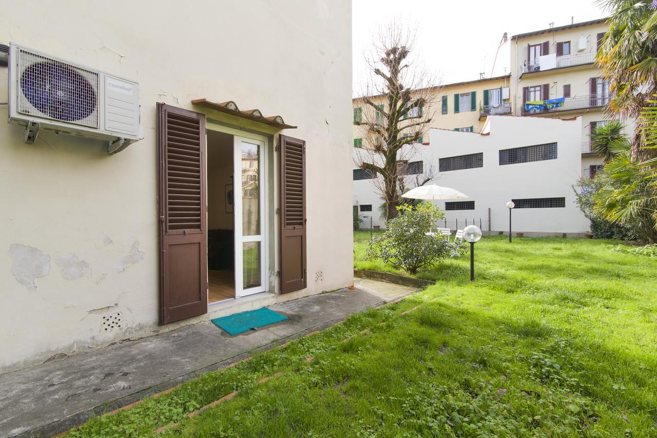 Nelson Mandela Forum Flat Florence Luaran gambar