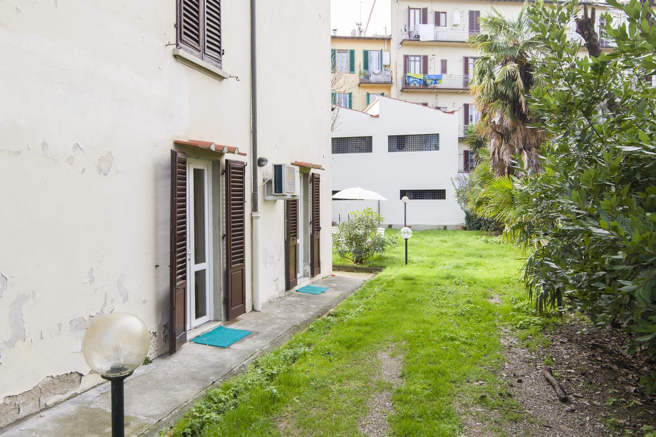 Nelson Mandela Forum Flat Florence Luaran gambar
